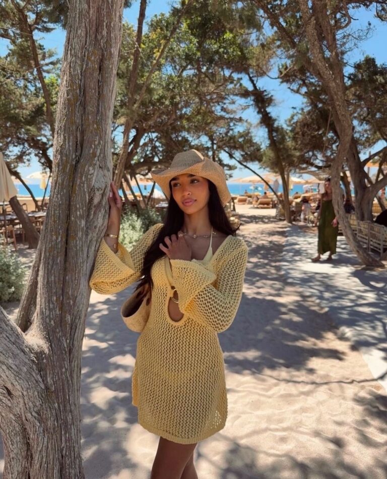How to Dress for a Tropical Vacation Simple Outfit Ideas tropical vaction outfit ideasimg 4844 768x950