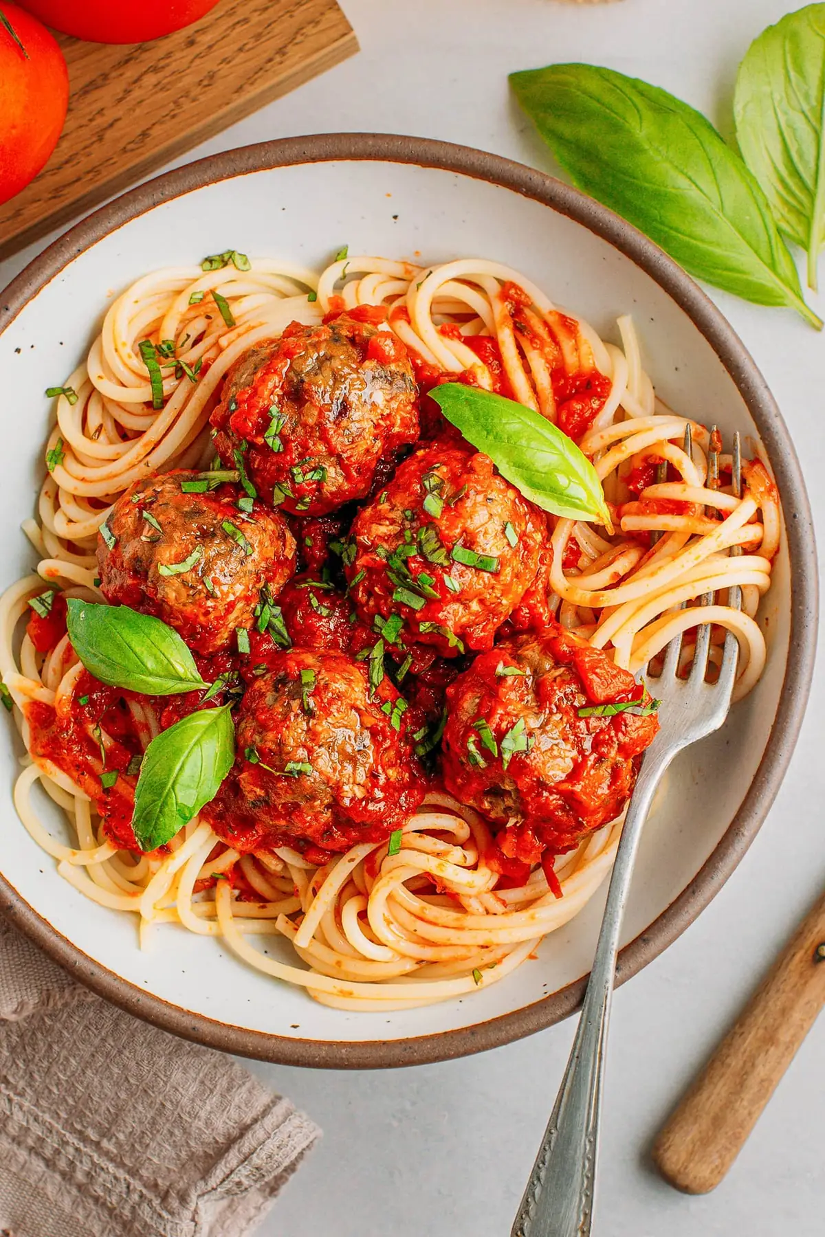 vegan spaghetti meatballs with tomato sauce
